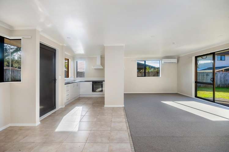 36 Misty Valley Drive Henderson_5