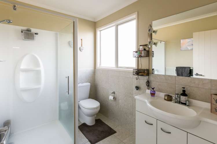 5 Pacific Avenue Poraiti_10