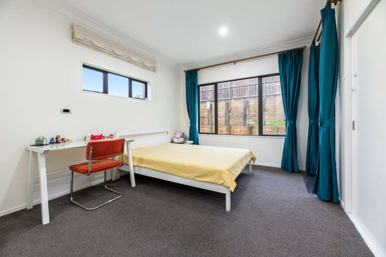 18 Midhurst Avenue Henderson_14