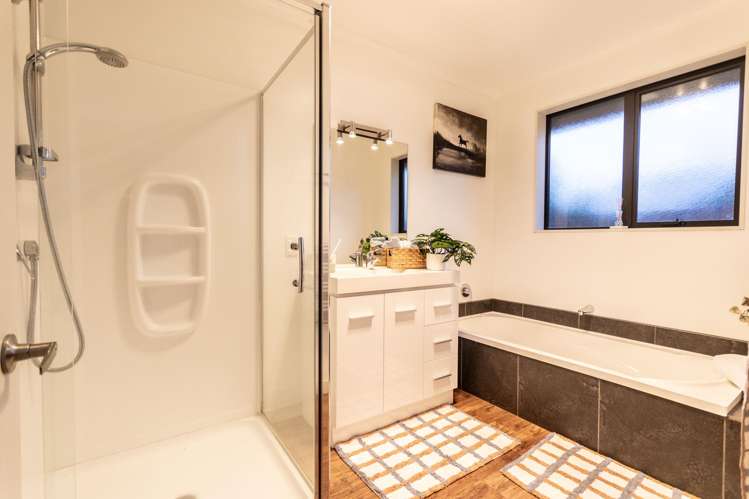 55 Liberty Grove Kelvin Grove_15