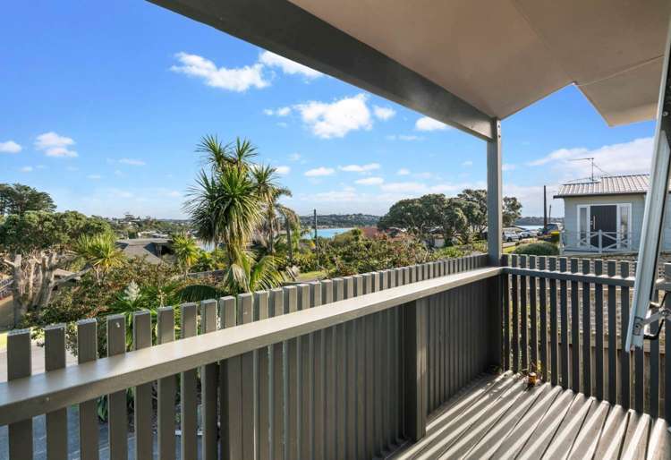 7a The Crescent Tindalls Beach_11