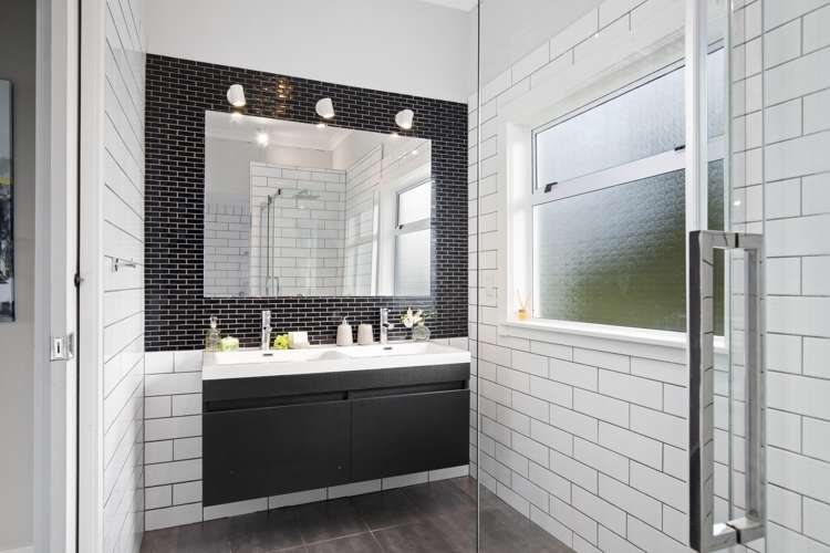 249 Beaver Road Bombay_17