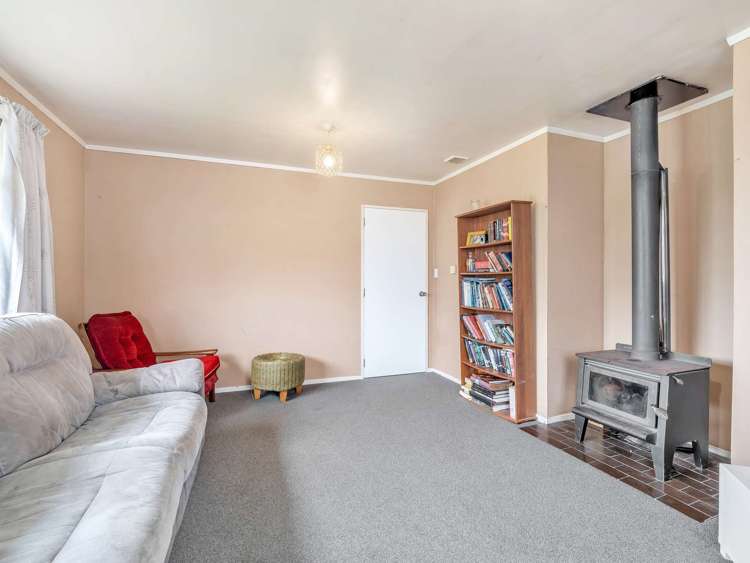 13 McCorkindale Street Feilding_8