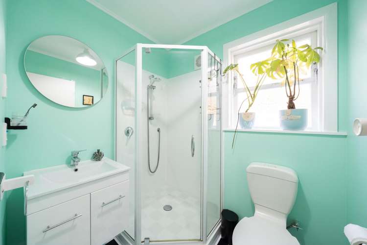 10 Court Road Tawa_15