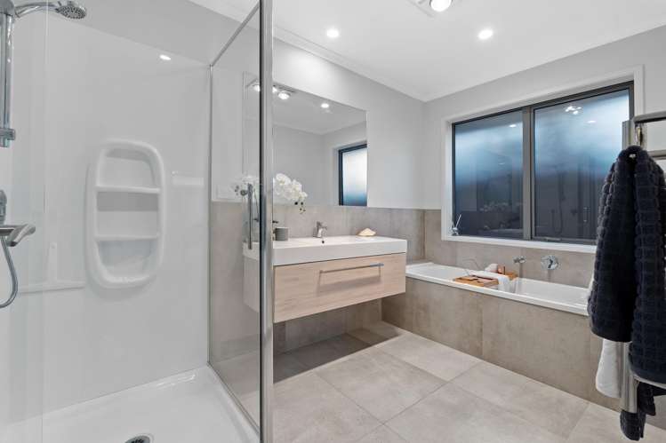 5 Munford Lane Riverhead_18