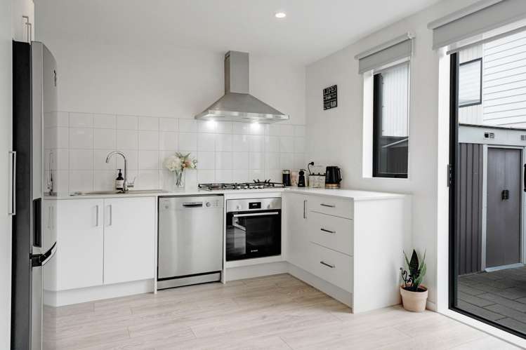 6 Kaman Seasprite Road Hobsonville_11