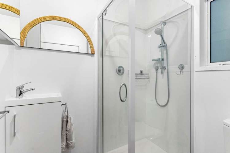 966 Whangaparaoa Road Manly_18