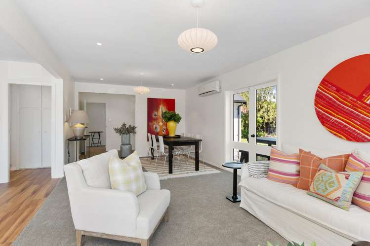 10 Esher Place Saint Martins_8