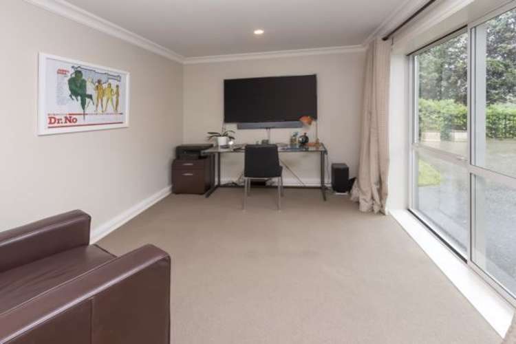 26 Oliver Twist Avenue Mellons Bay_11