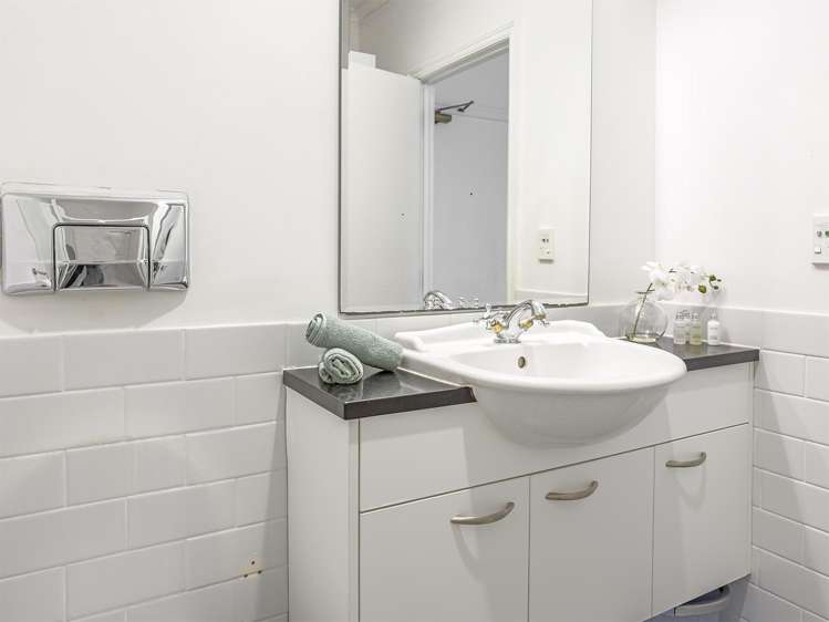 39/139 Quay Street Auckland Central_42