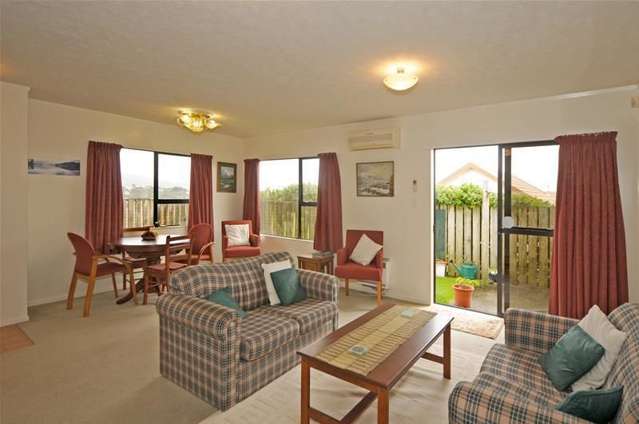 2 Sunningdale Lane Woodridge_1