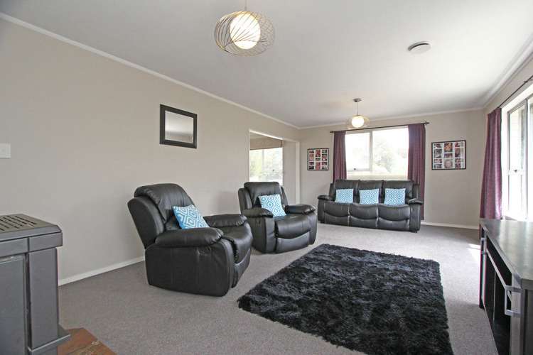 60 Oakley Crescent Hornby_5