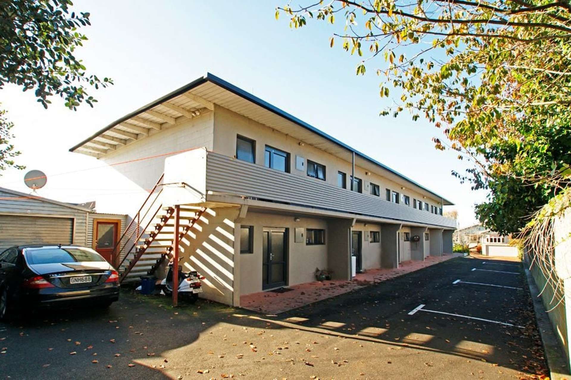 2/2 Hammond Street Hamilton Central_0