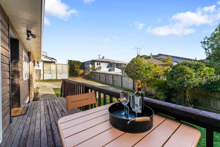 2/66 Coronation Road Hillcrest_17