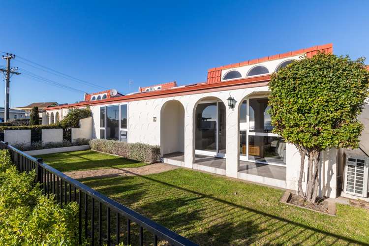 2/24 Charles Street Westshore_3