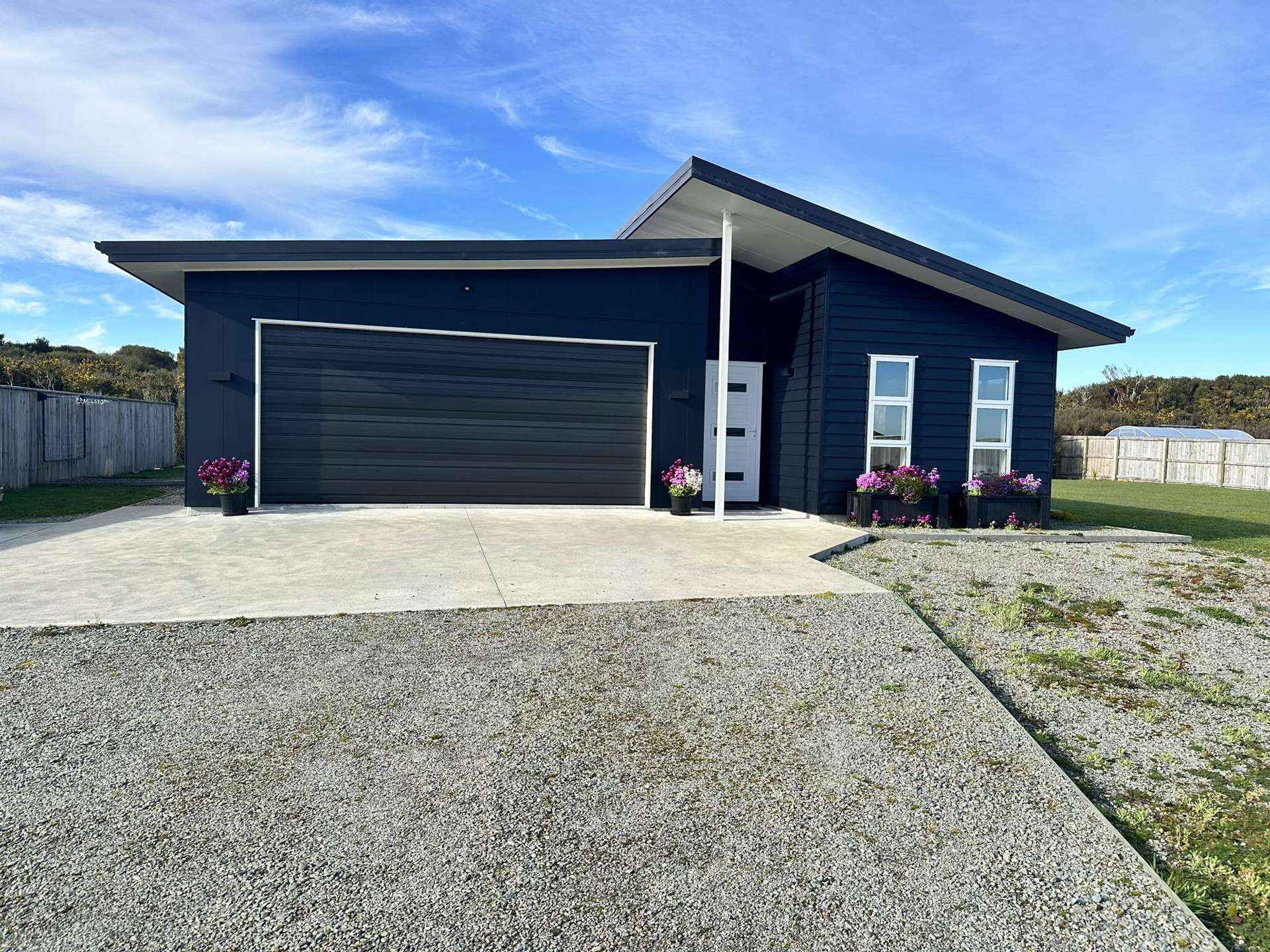 6 Holly Robinson Place Hokitika_0