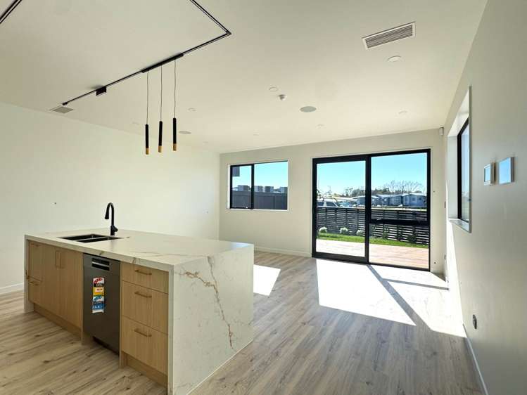 4/73 Te Taruna Drive Milldale_2