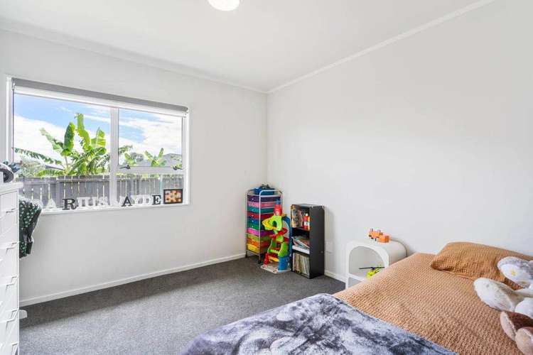 2/2 Hatherley Place Clendon Park_6