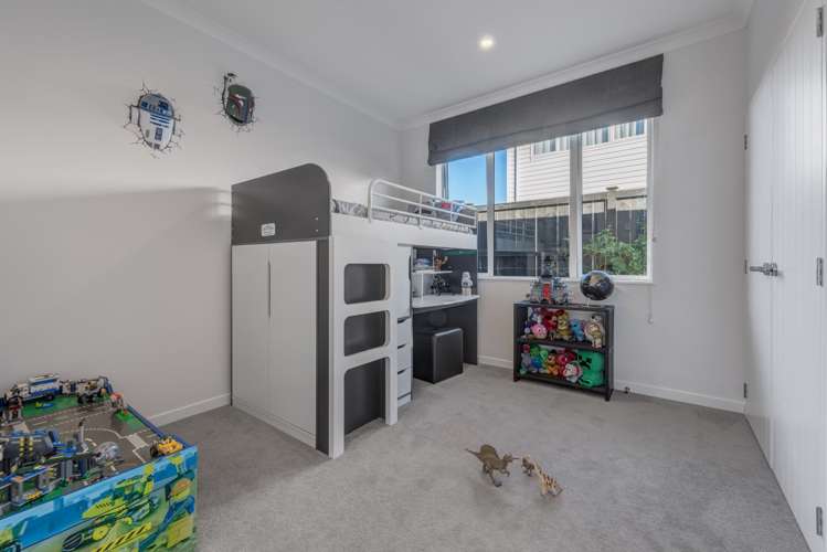 5 Defender Crescent Beachlands_12