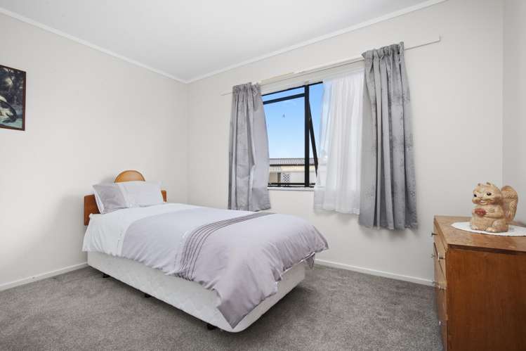 27 Kowhai Avenue Kaiaua_7