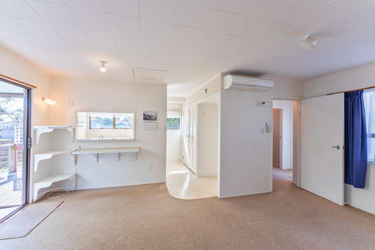 101 Norfolk Crescent Otaki Beach_11