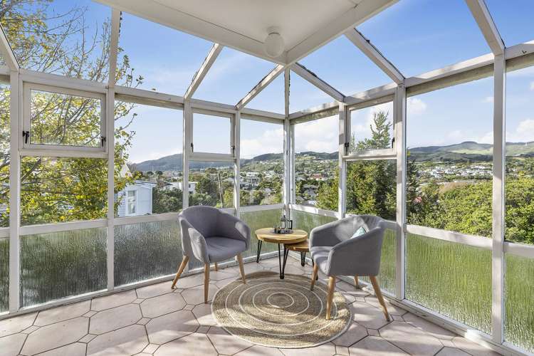 15a Romney Square Tawa_15