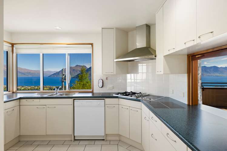 9 Vancouver Drive Queenstown_9