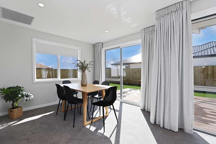 243 Racecourse Road_4