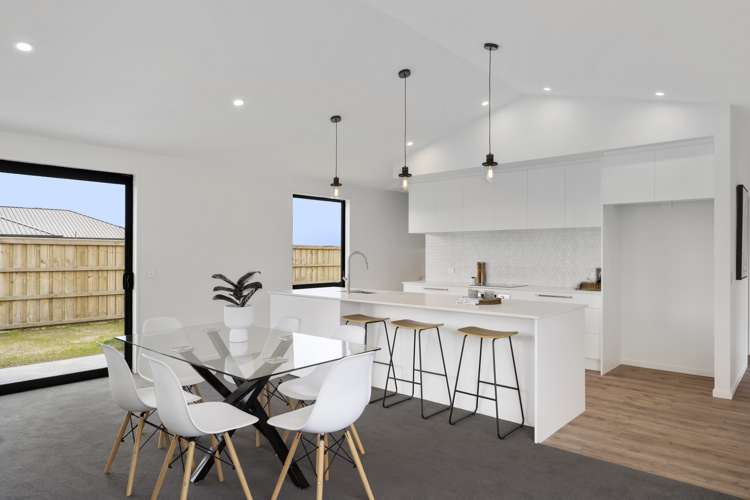 9 Plover Avenue Amberley_3