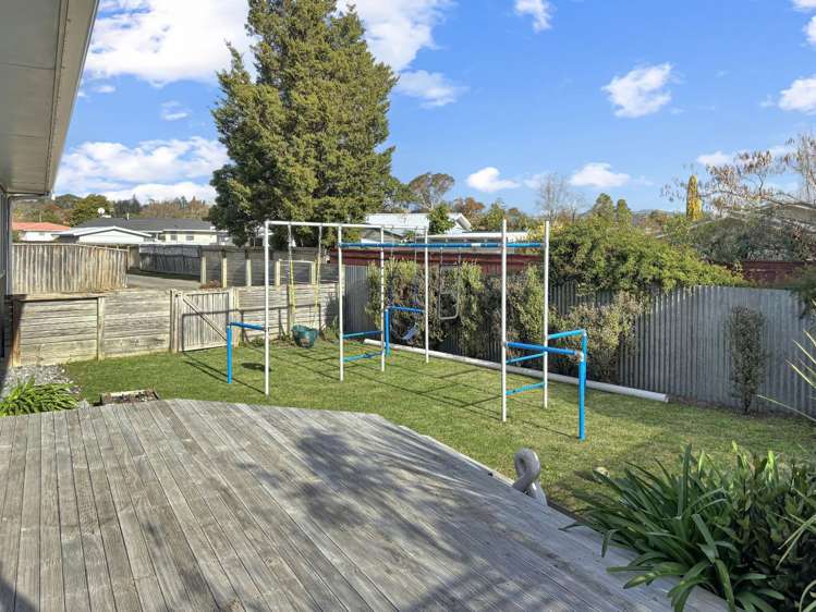 8 Christie Crescent 10484_19