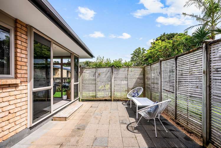 11 Conifer Grove Kamo_16