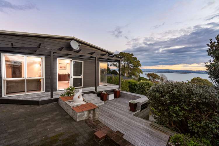 8 Jacaranda Avenue Beach Haven_1