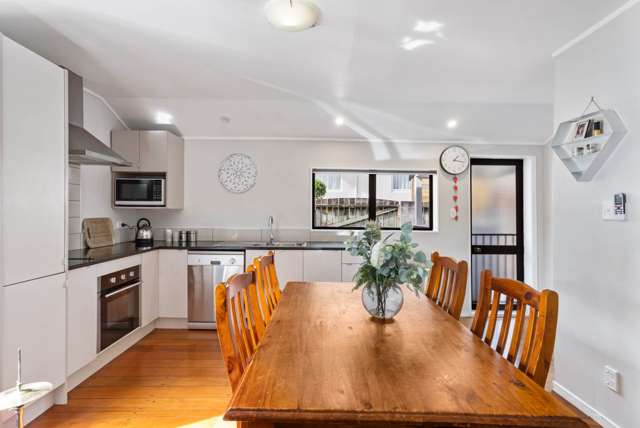 2/668 Whangaparaoa Road Stanmore Bay_4