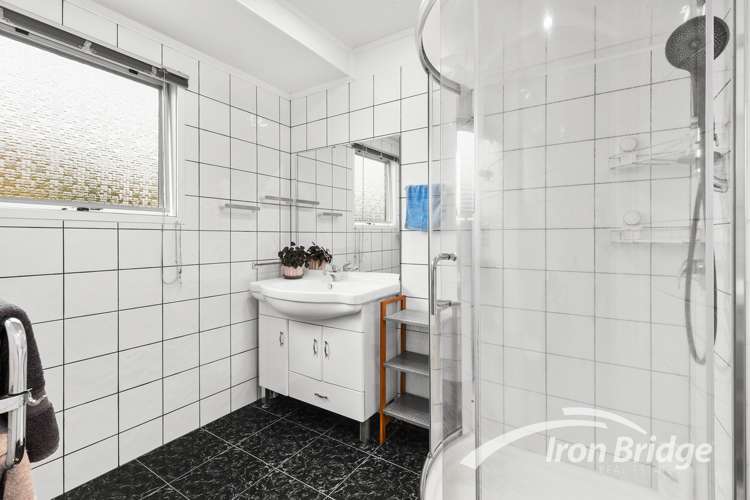 21 Celeste Place Totara Vale_5