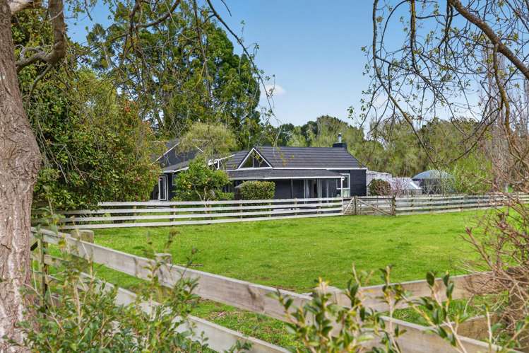 806 Waitakere Road Kumeu_36