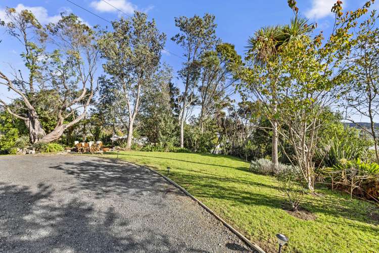 23 Main Road Raglan_26