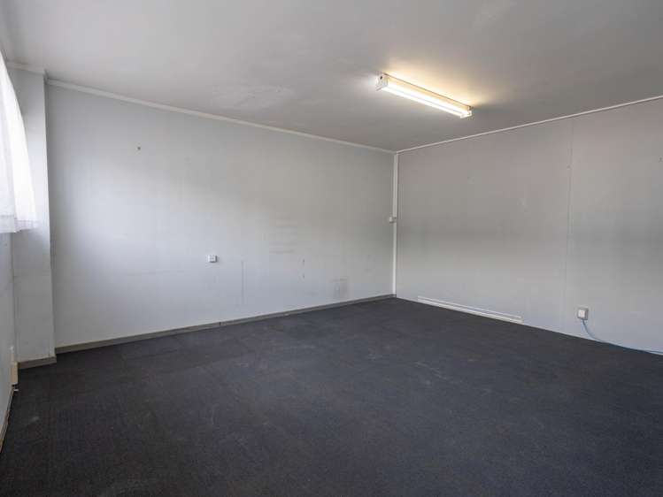 2 / 4 Kellow Place Wiri_5