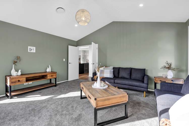 6 Oliver O'Leary Way Westown_9