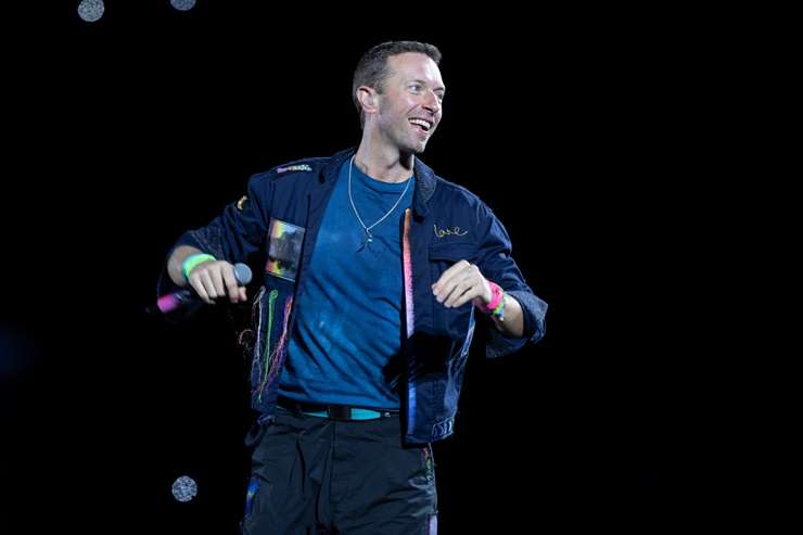 No longer nervous, Lorde performs at Glastonbury in 2025. The UK festival drew over 200,000 music fans, but Lorde's first gig at the Galatos was in front of a handful of people. Photo / Getty Images