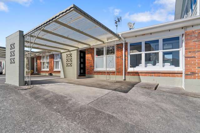 Ellerslie - Move in ready!