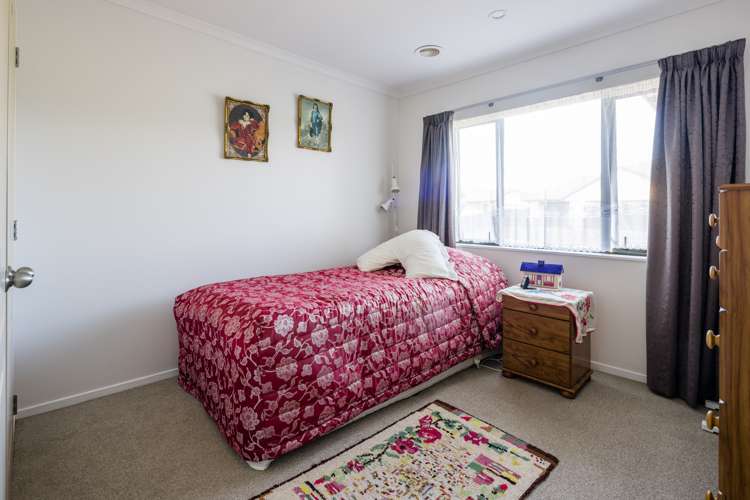 1 Merlin Close Huntington_16