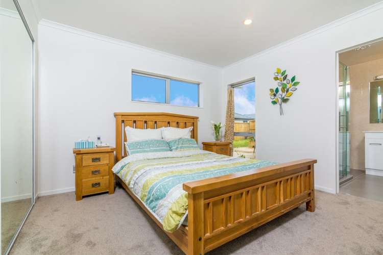 12 Iwinuku Crescent Wattle Downs_11