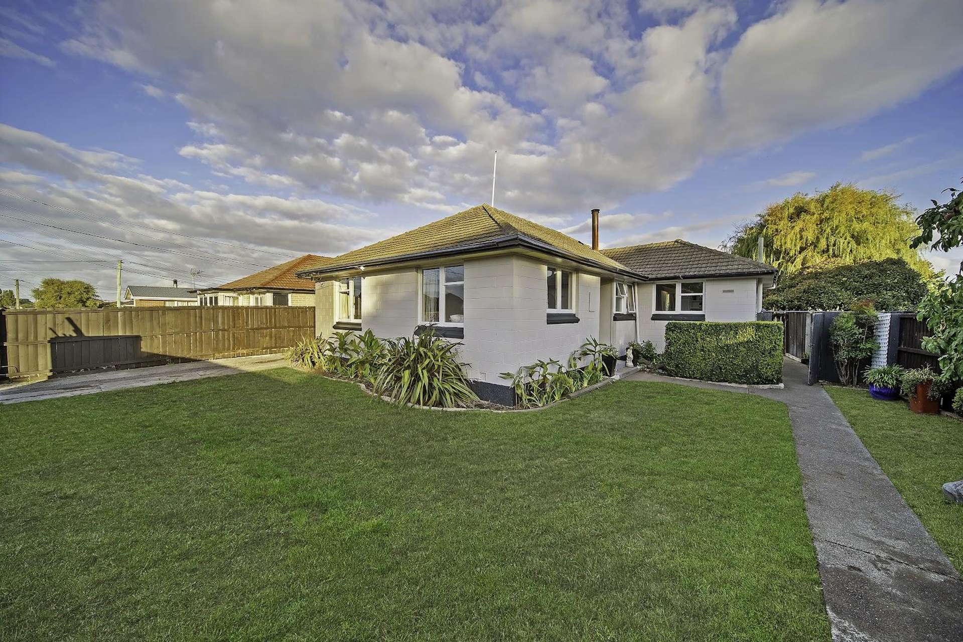 6 Carisbrooke Street Aranui_0