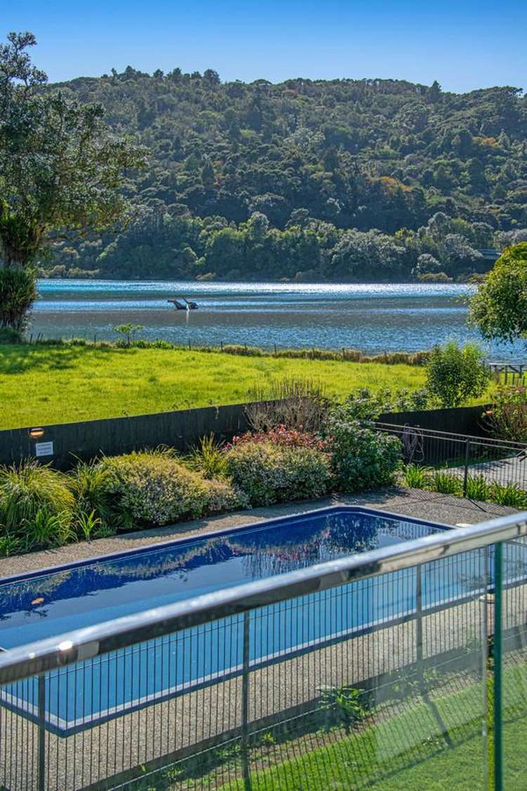 2B/25 Weranui Road Waiwera_13