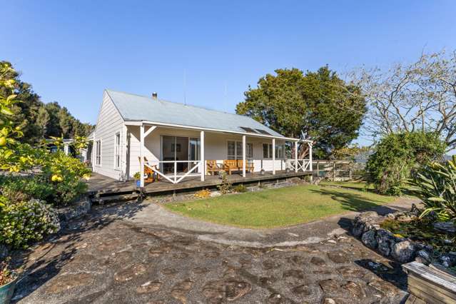 Country Living, Nearby Access to Whangaroa Harbour