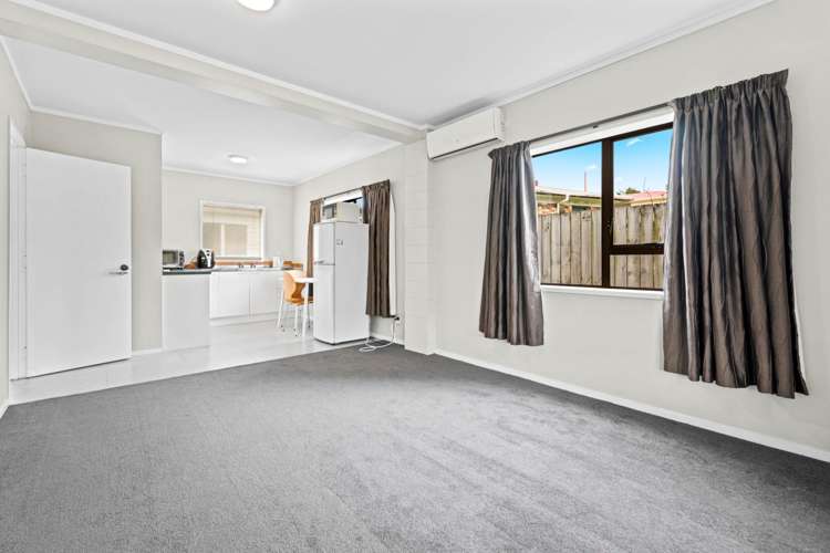 2/46 Shirley Avenue Papakura_5