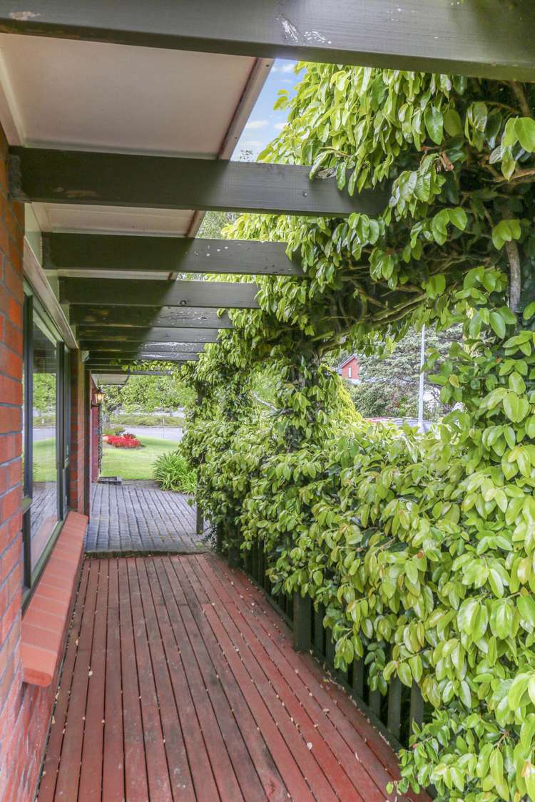 6 Larkspur Court The Gardens_19