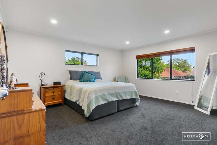 8 Prestwick Place Wattle Downs_9