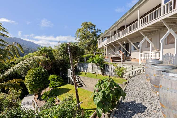 424 Port Underwood Road Whatamango Bay_36