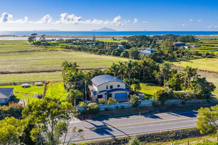 381 Cove Road Waipu_38